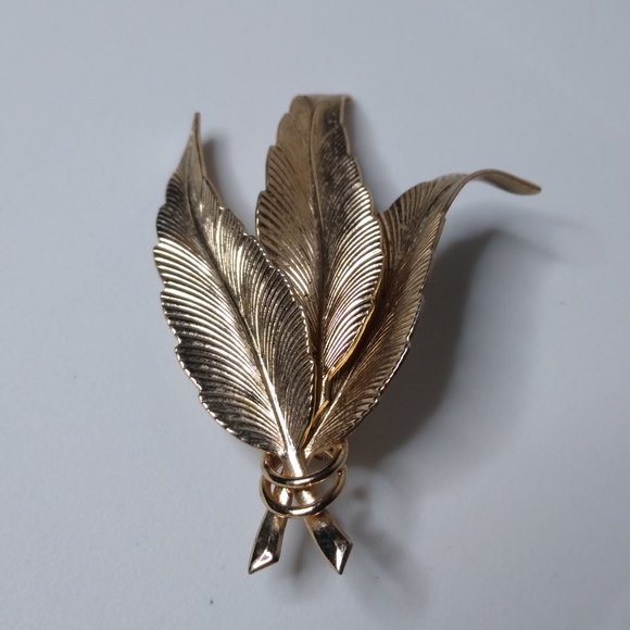 Vintage Metal 3 Feather Brooch - Picture 4 of 14